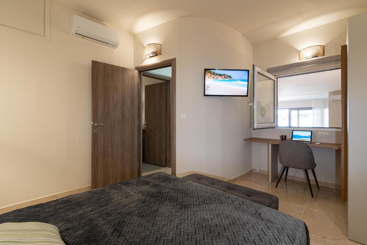 Buganvilla-Sea Front Villas Agia Pelagia 외부 사진