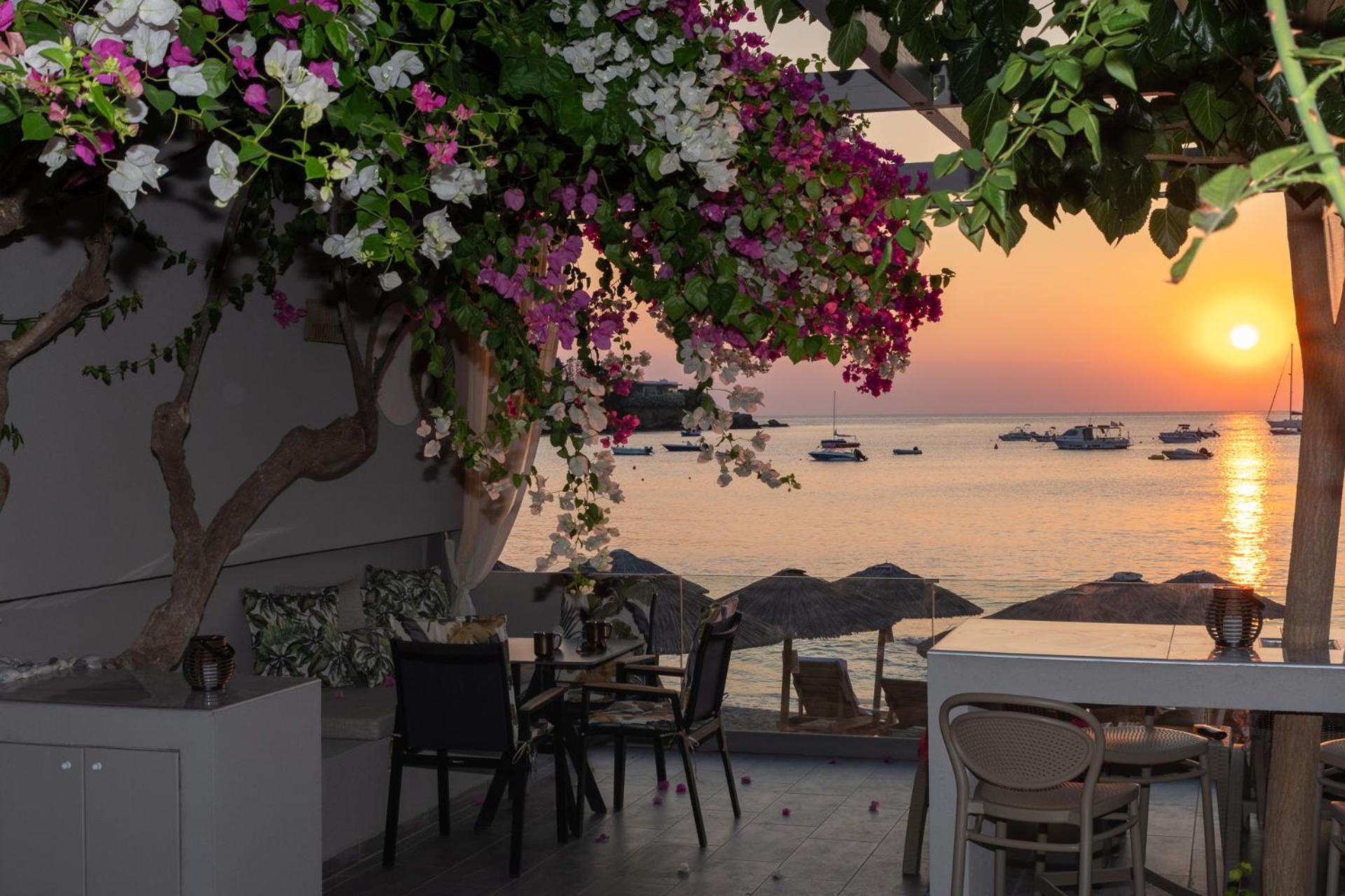 Buganvilla-Sea Front Villas Agia Pelagia 외부 사진
